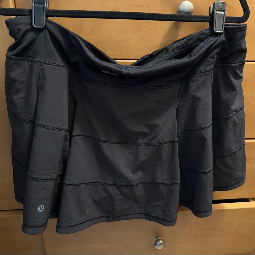 Lululemon skirt EUC size 14
